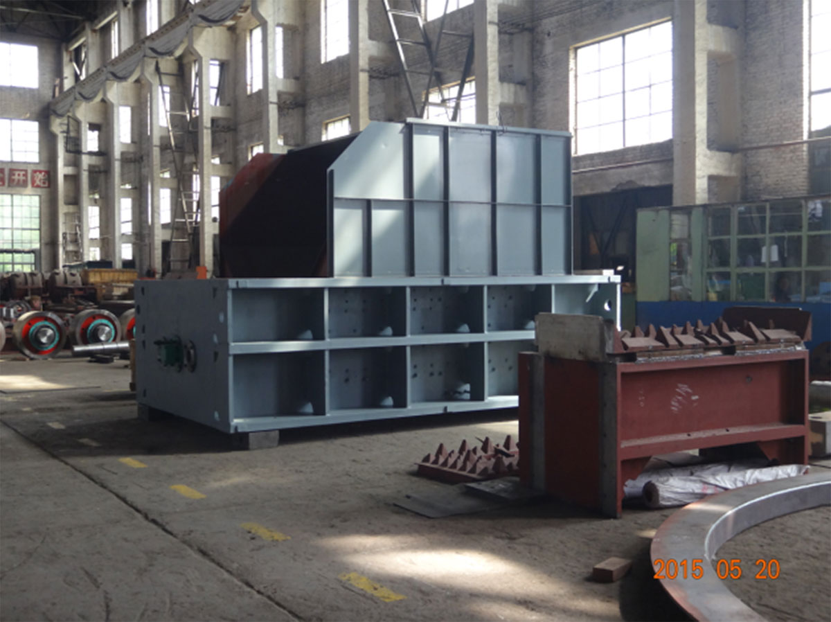 殘極破碎機(jī) 殘極破碎機(jī)